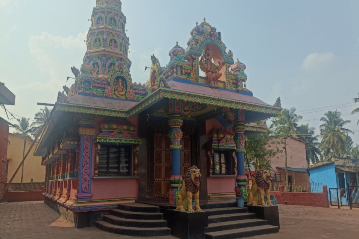 Marikamba Devis